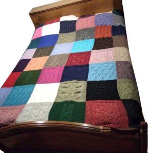 Kit tricot 64 pelotes Canada coloris différents + sac + aiguilles + explications = couvre lit 2 personnes
